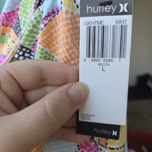 Hurley Multicolor Geometric Top - Picture 3 of 3